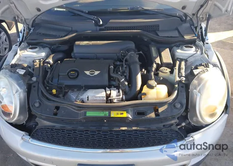 2011 Mini Cooper S z USA, uszkodzony, nr VIN WMWSV3C57BTY10372